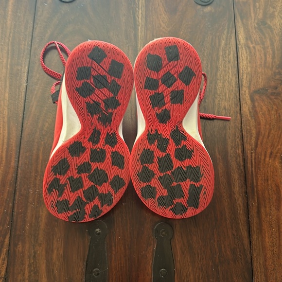 Adidas Toddler Boys Red Sneakers Size 12 Wide - Picture 8 of 10